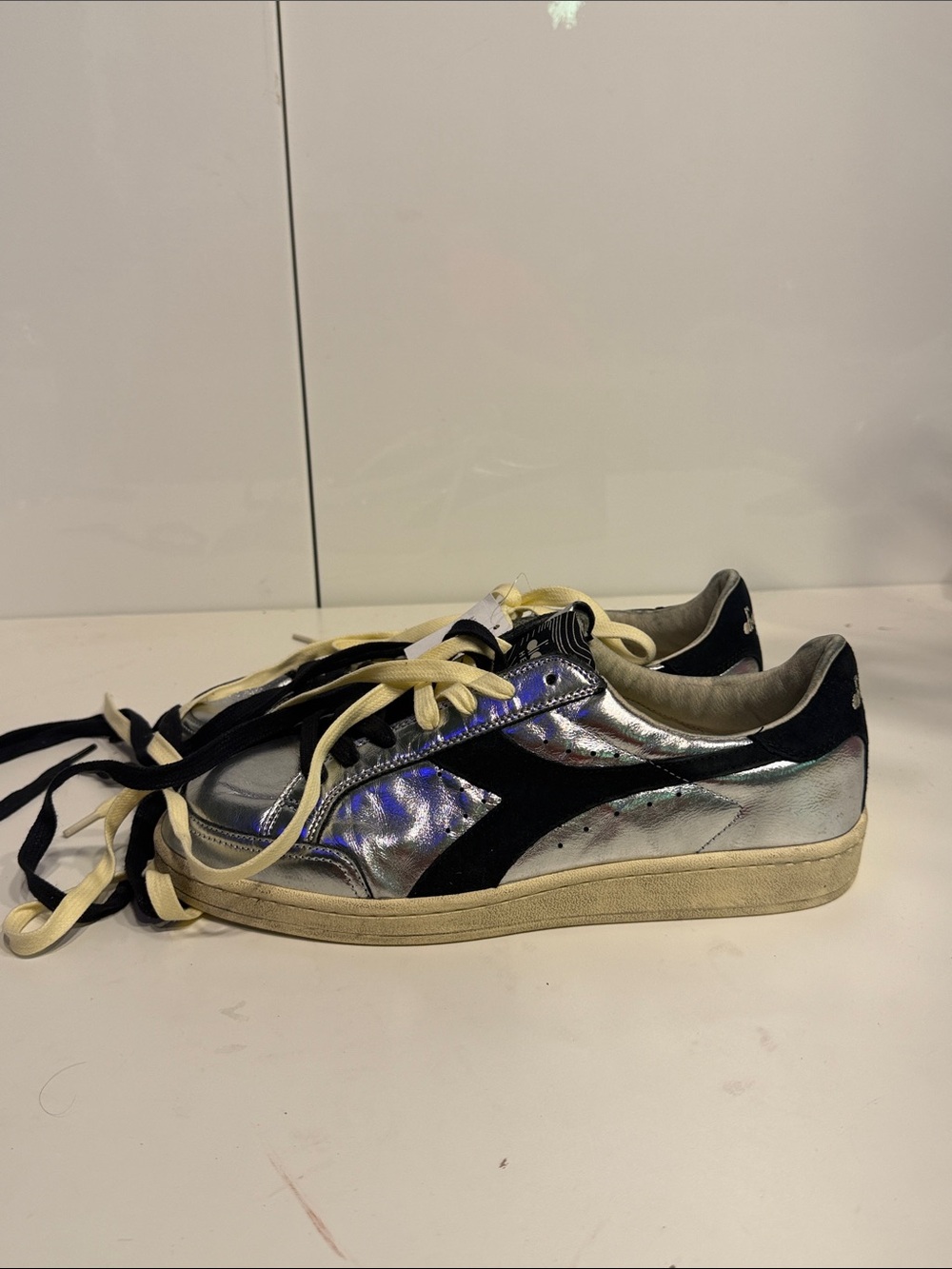 Like new men’s size 10 diadora prestige metal sneaker / loafers